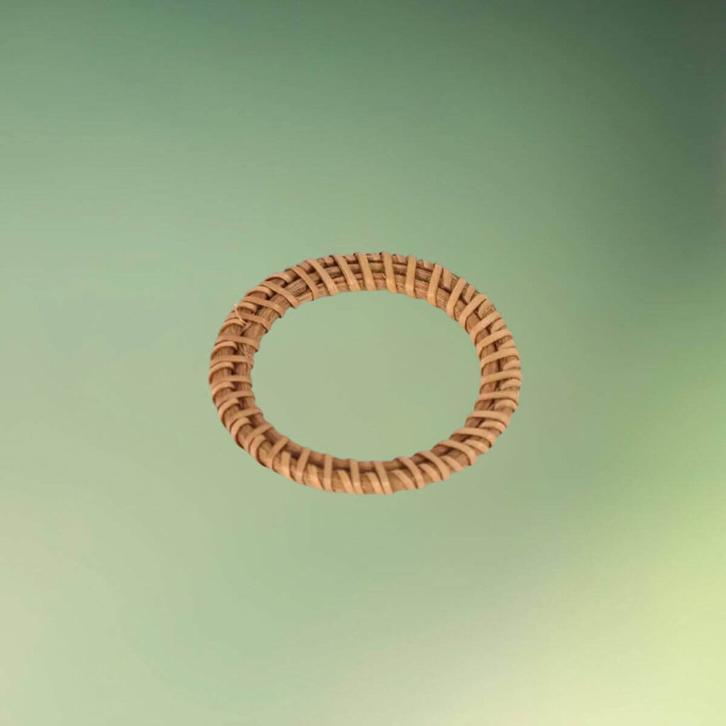 Servietringe i vævet rattan