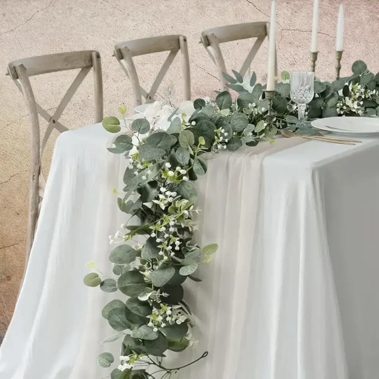 Eukalyptus guirlande med hvide blomster