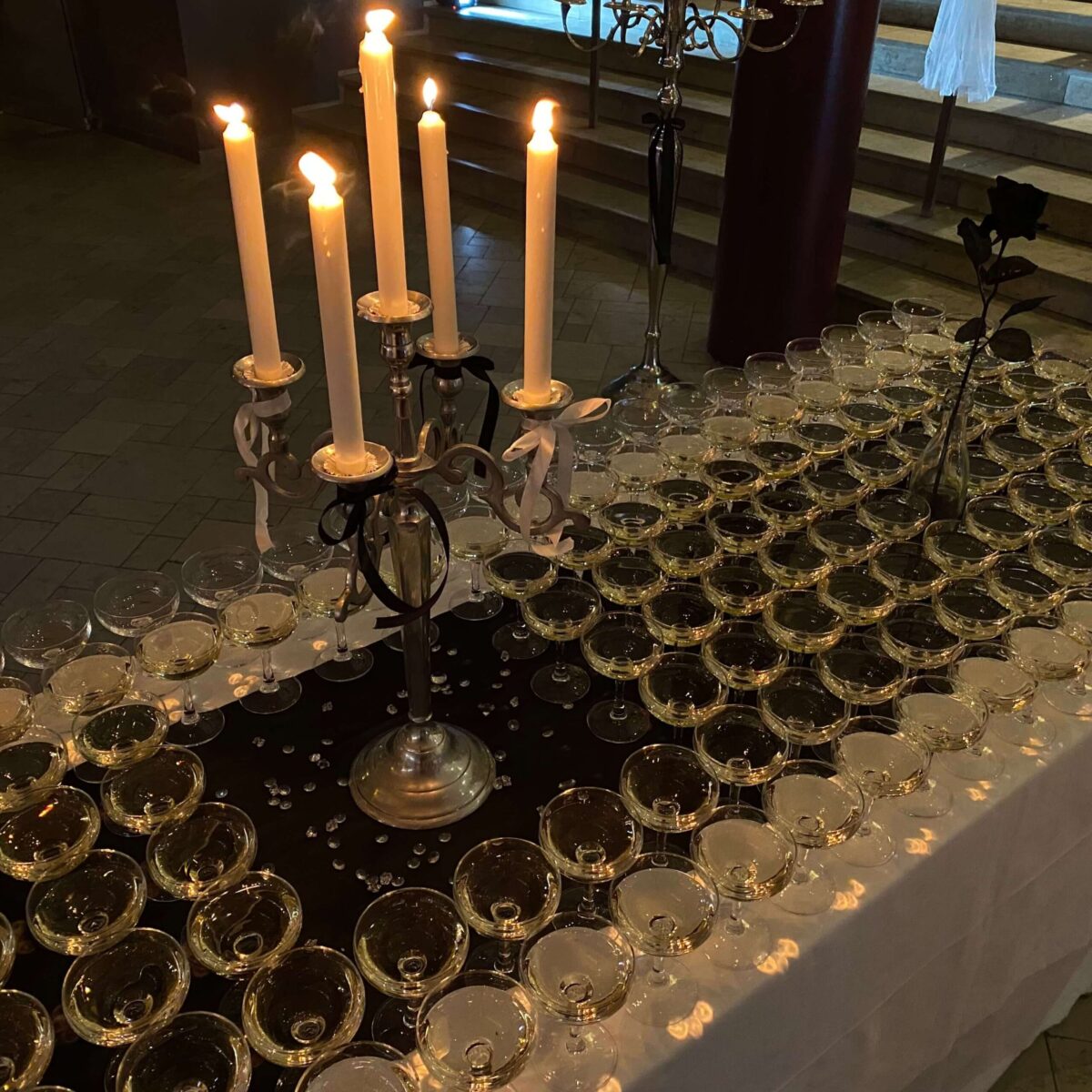 IMG_0466 crop (1) sort chiffon bordløber - Nordisk Film premiere i Imperial - premiere på Pigen med nålen