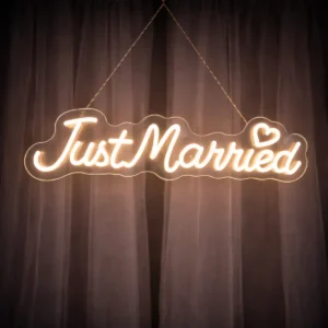lej LED lysskilt | "Just married" | Varm hvid | Dæmpbart neonskilt
