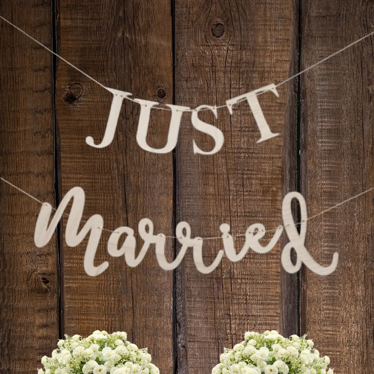 lej en Just Married træ guirlande til dit bryllup