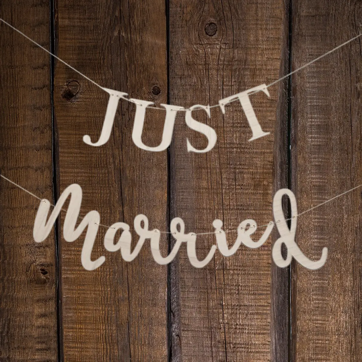 Just married træ guirlande træ b (1) lej en Just Married træ guirlande til dit bryllup