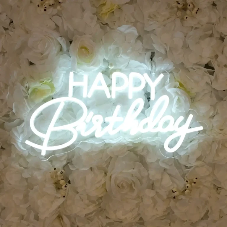 lej LED lysskilt | "Happy Birthday" | Hvid | Dæmpbart neonskilt