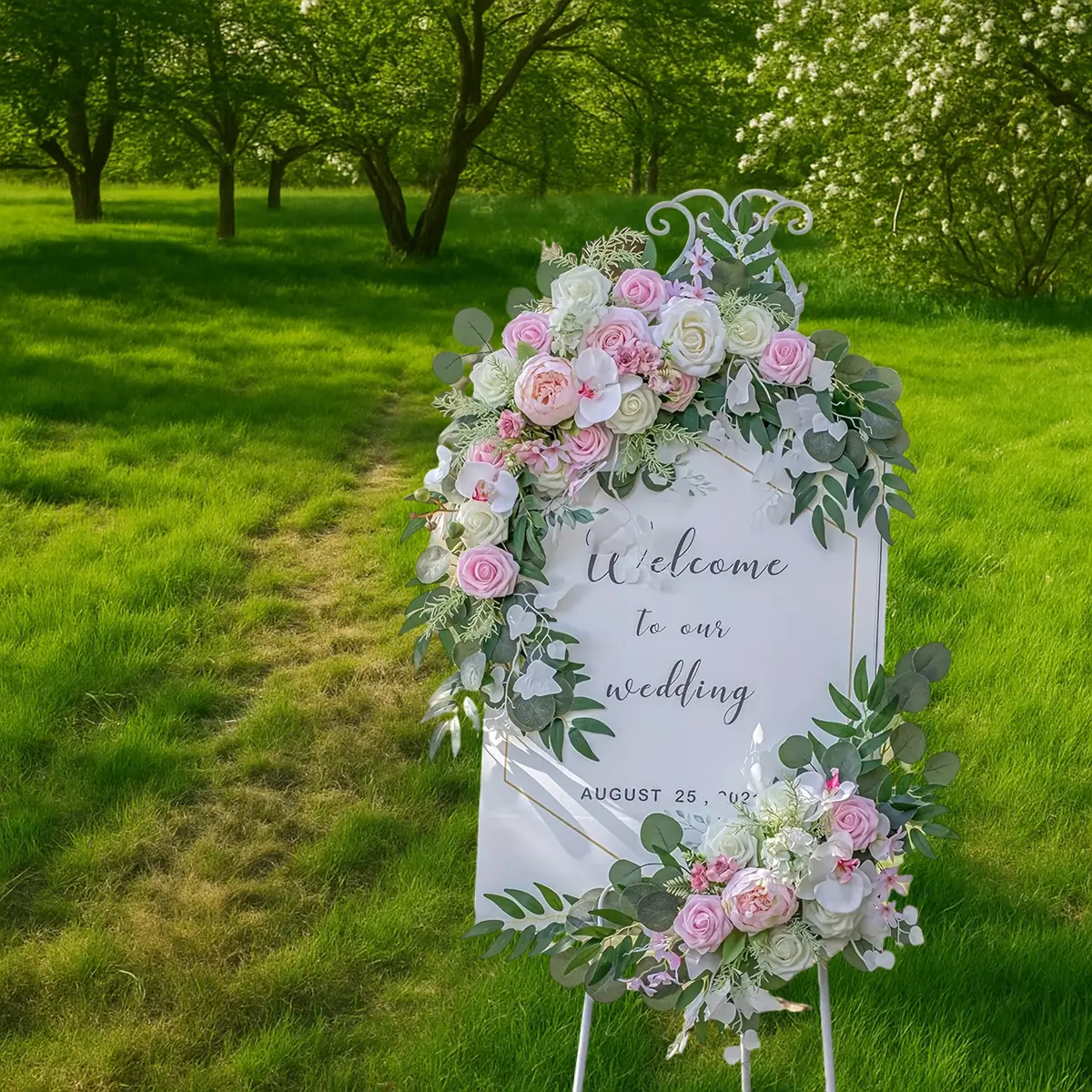 Kunstige blomster dekorationer | Blomster til buer og skilte | Lyserød | Roser og orkideer på velkomstskilt bryllup