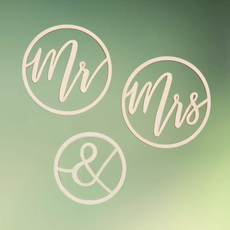 Lej Mr & Mrs træringe | Mr and Mrs runde træ skilte til ophæng til bryllup