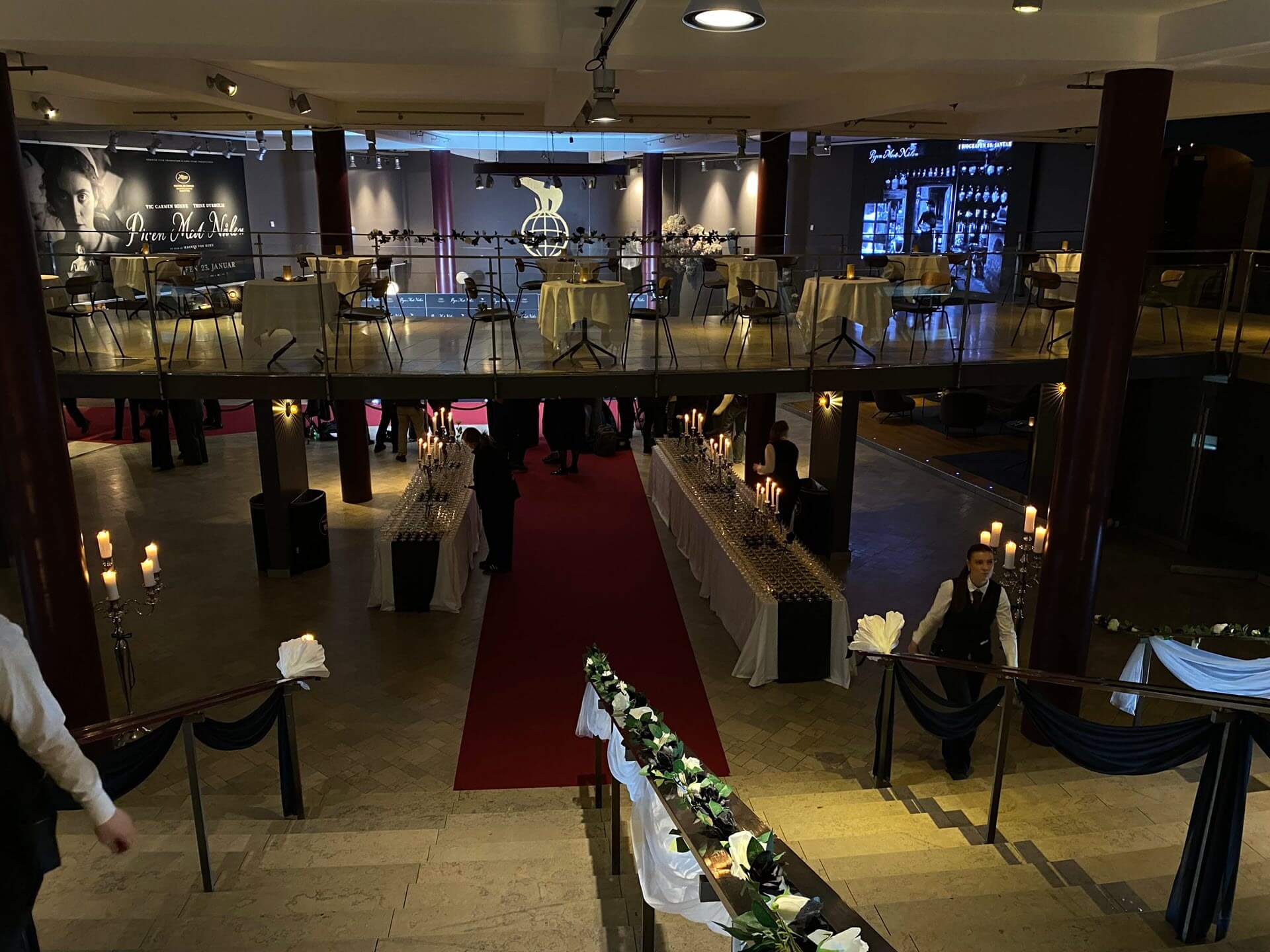 Premiere på Pigen med nålen i Imperial Bio d. 22.01.2025 med dekorationer af Den Store Dag