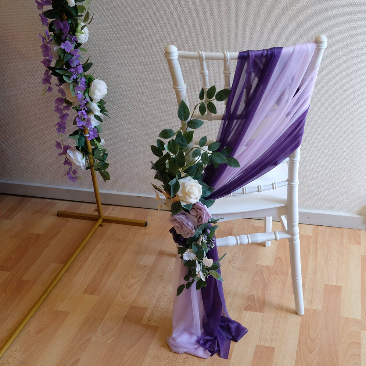 lej Stolepynt med kunstige blomster og stof - lilla