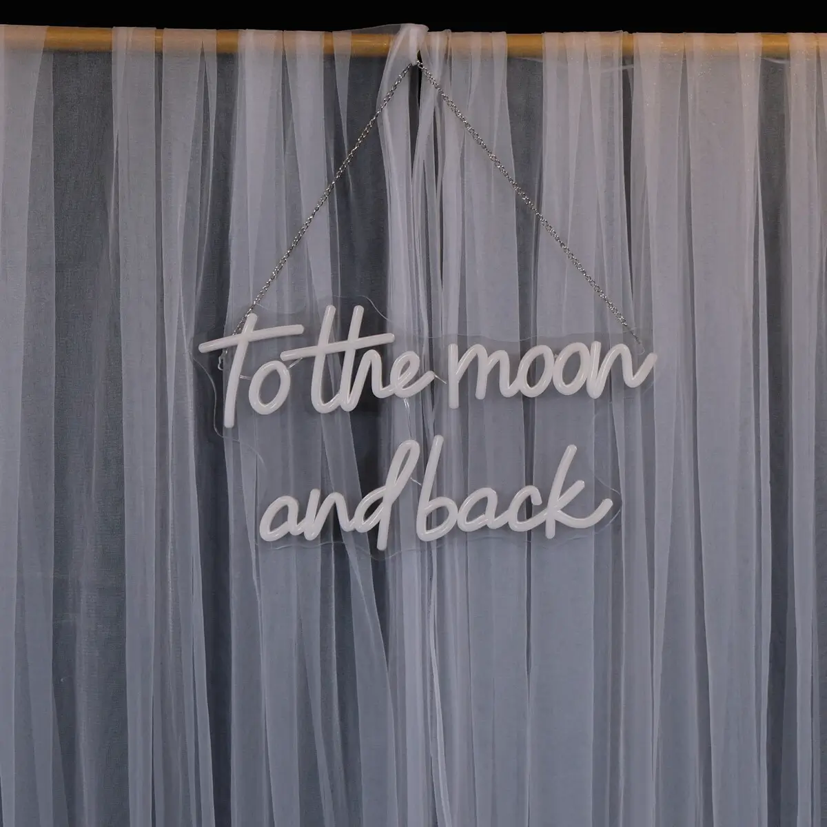 lej LED lysskilt | "To the moon and back" | Varm hvid | Dæmpbart neonskilt