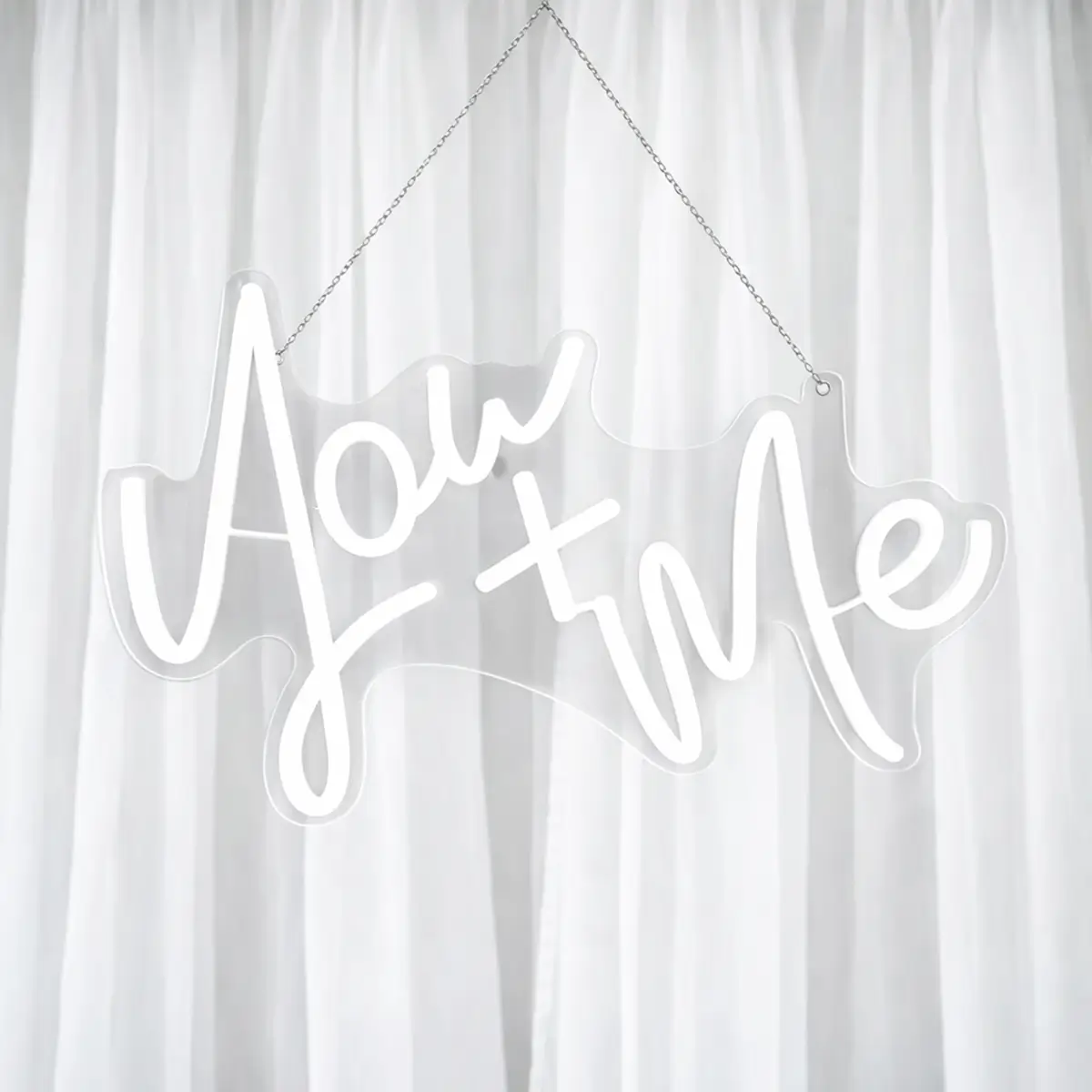 lej LED lysskilt | "You + Me" | Hvid | Dæmpbart neonskilt