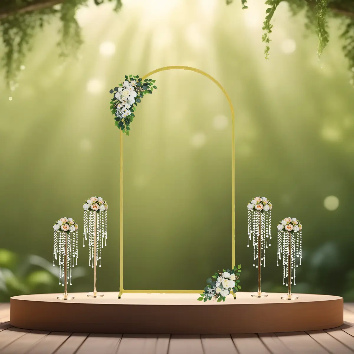 guld stativ med akryl krystaller 55 og 75 cm m champ blomster på podie (1) lej Centerpiece stativ med akryl krystaller | Guld dekorationsstativ | 55 og 75 cm med bue og hvide og champagne blomster