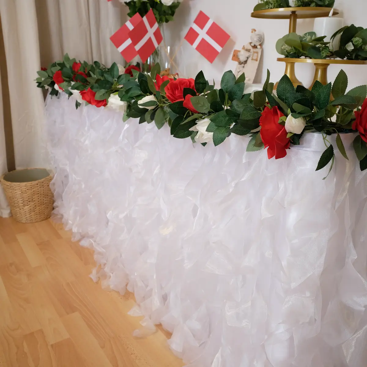 lej Bord nederdel i tyl | Hvid | Bordskørt til dit festbord