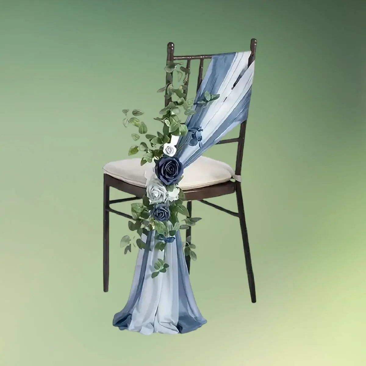 Stolepynt med kunstige blomster og stof - blå